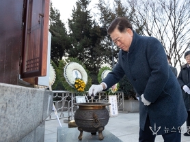 박승원 시장, 새해 첫 일정으로 현충탑 참배